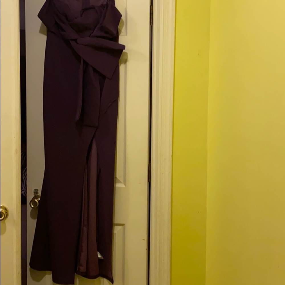Strapless dress with a bow tie in the middle